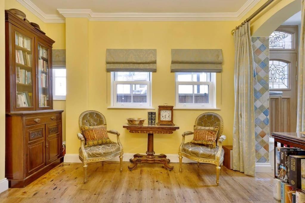 Windsor/Legoland/Ascot Charming 3Br Home In Centre Eksteriør bilde